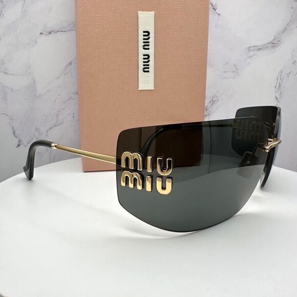 New MIU MIU Sunglasses - Picture 16 of 16